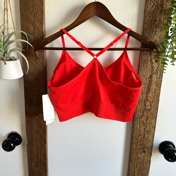 New Pro-Fit Woman’s XL Seamless Sports Bra Moisture Wicking Convertible Straps - Picture 12 of 15